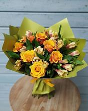 Букет цветов из:  Альстромерии и Розы #REPLACE_PRED# Эртиле
