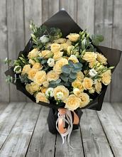 Букет цветов из:  Розы и Лизиантусы в Эртиле