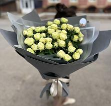 Букет Белые кустовые розы Солинеро в Эртиле