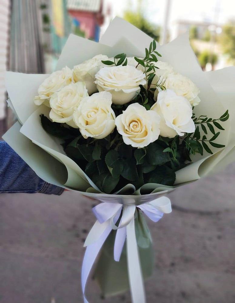 Букет Белые розы Проуд в Эртиле