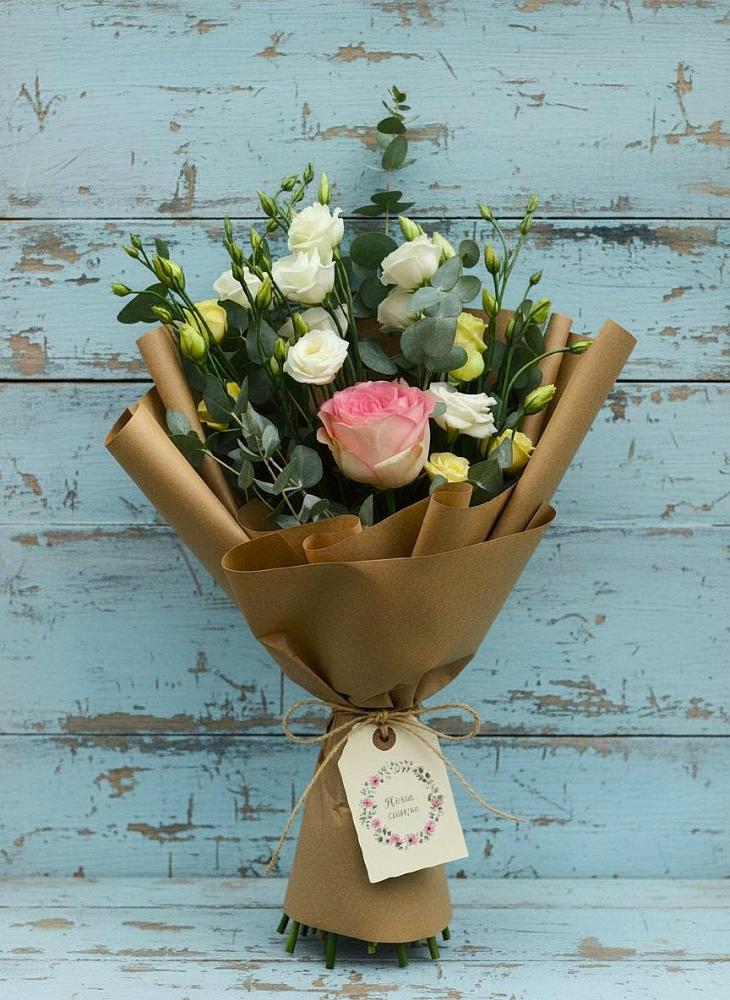 Букет цветов из: Розы и Лизиантусы в Эртиле