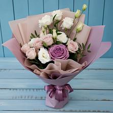 Букет цветов из:  Розы и Лизиантусы в Эртиле
