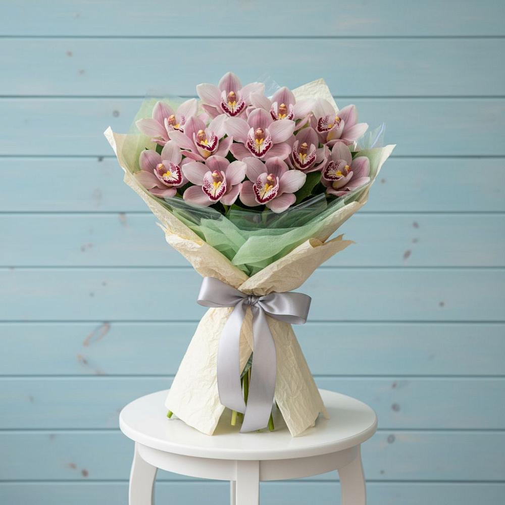 Букет цветов из: Орхидеи и Розы в Эртиле