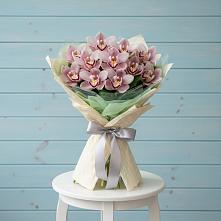 Букет цветов из:  Орхидеи и Розы в Эртиле