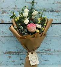 Букет цветов из:  Розы и Лизиантусы #REPLACE_PRED# Эртиле