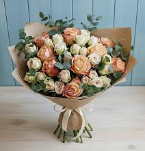 Букет цветов из:  Альстромерии и Розы в Эртиле